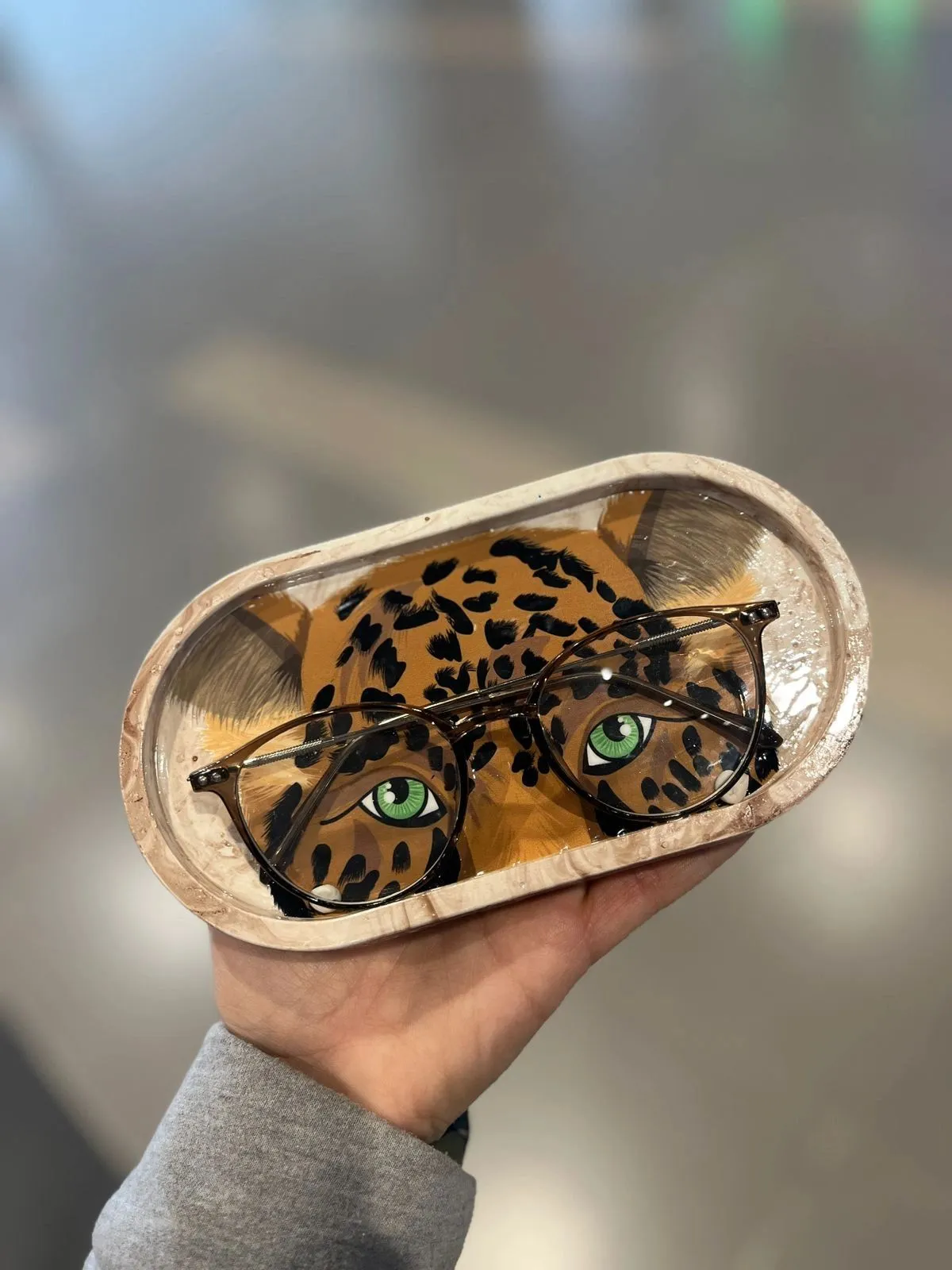 Bandeja El Jaguar: El Protector Silencioso